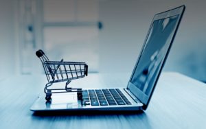 Fala wyłudzeń w e-commerce. Stare algorytmy blokują uczciwych, przepuszczając oszustów