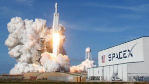 Historyczny rajd akcji: SpaceX wyprzedza Amazon pod względem wyceny rynkowej
