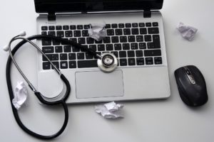 Prawo do naprawy wchodzi w życie: Co unijna dyrektywa zmienia w serwisowaniu elektroniki?
