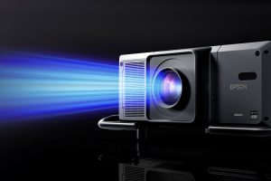 Epson analizuje wyzwania nowoczesnej edukacji: Nauczanie immersyjne szansą dla uczniów