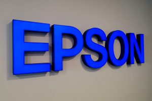 Epson przedstawia CONTOURJET – nowy system druku bezpośredniego na obiektach trójwymiarowych