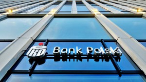 PKO Bank Polski wdraża pierwszego suwerennego agenta AI