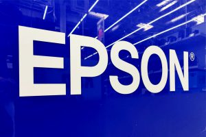Szkoły mogą zyskać nawet 2500 zł na wymianie sprzętu AV – W ramach nowego programu Epson, placówki edukacyjne mogą otrzymać rabat sięgający nawet 2500 zł
