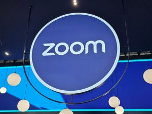 Zoom ostrzega przed krytyczną luką w zabezpieczeniach. Konieczna aktualizacja klienta Windows