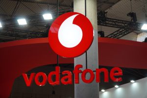 Amazon Leo zasili nadajniki Vodafone: europejska umowa na satelitarne połączenia infrastrukturalne