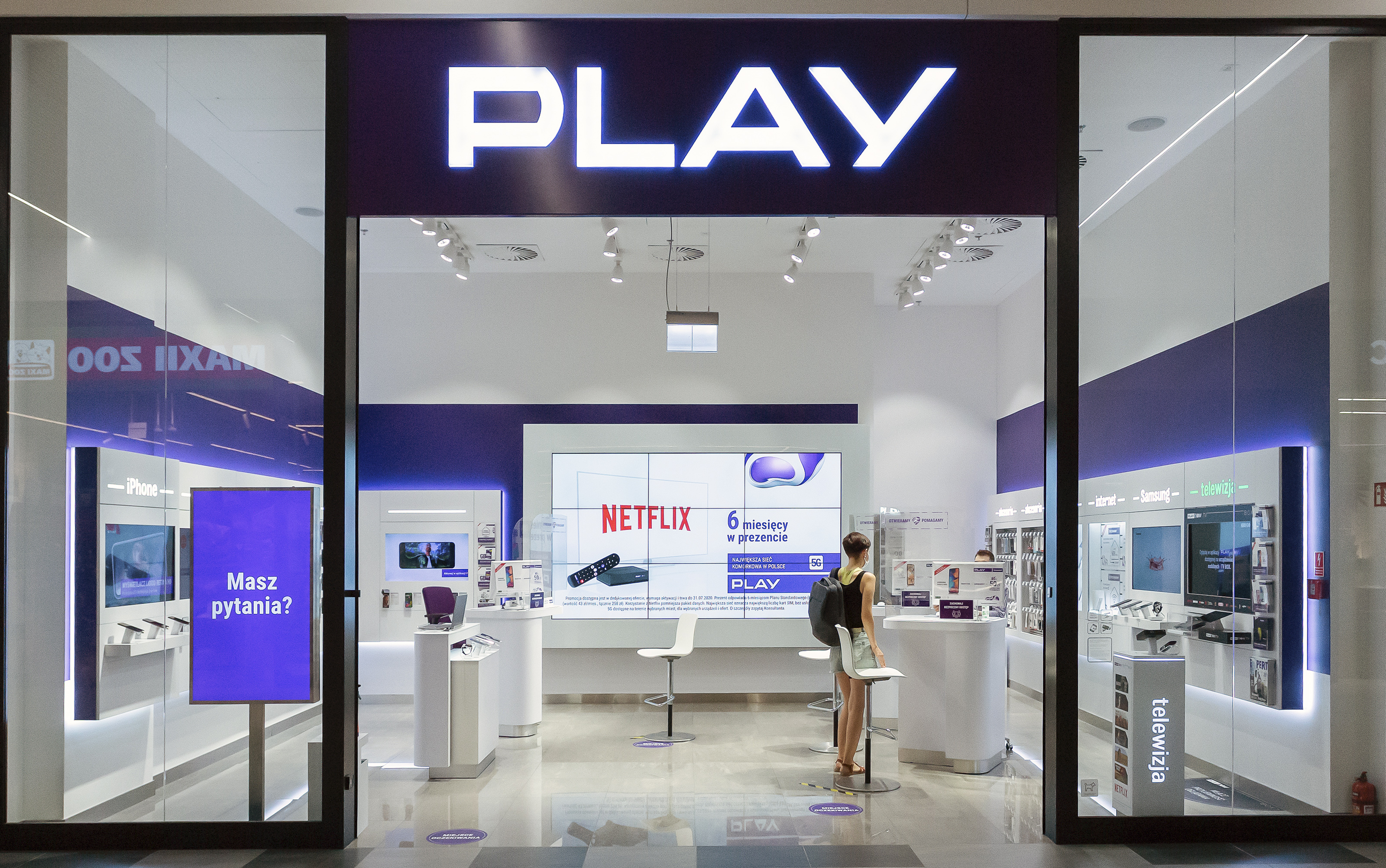 Play rozbuduje sieć. Łącznie w Polsce będziemy mieli 15 tysięcy stacji bazowych