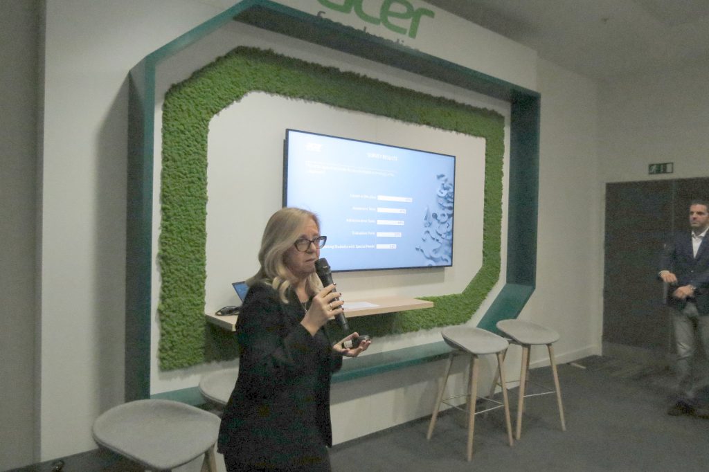 Acer Bett