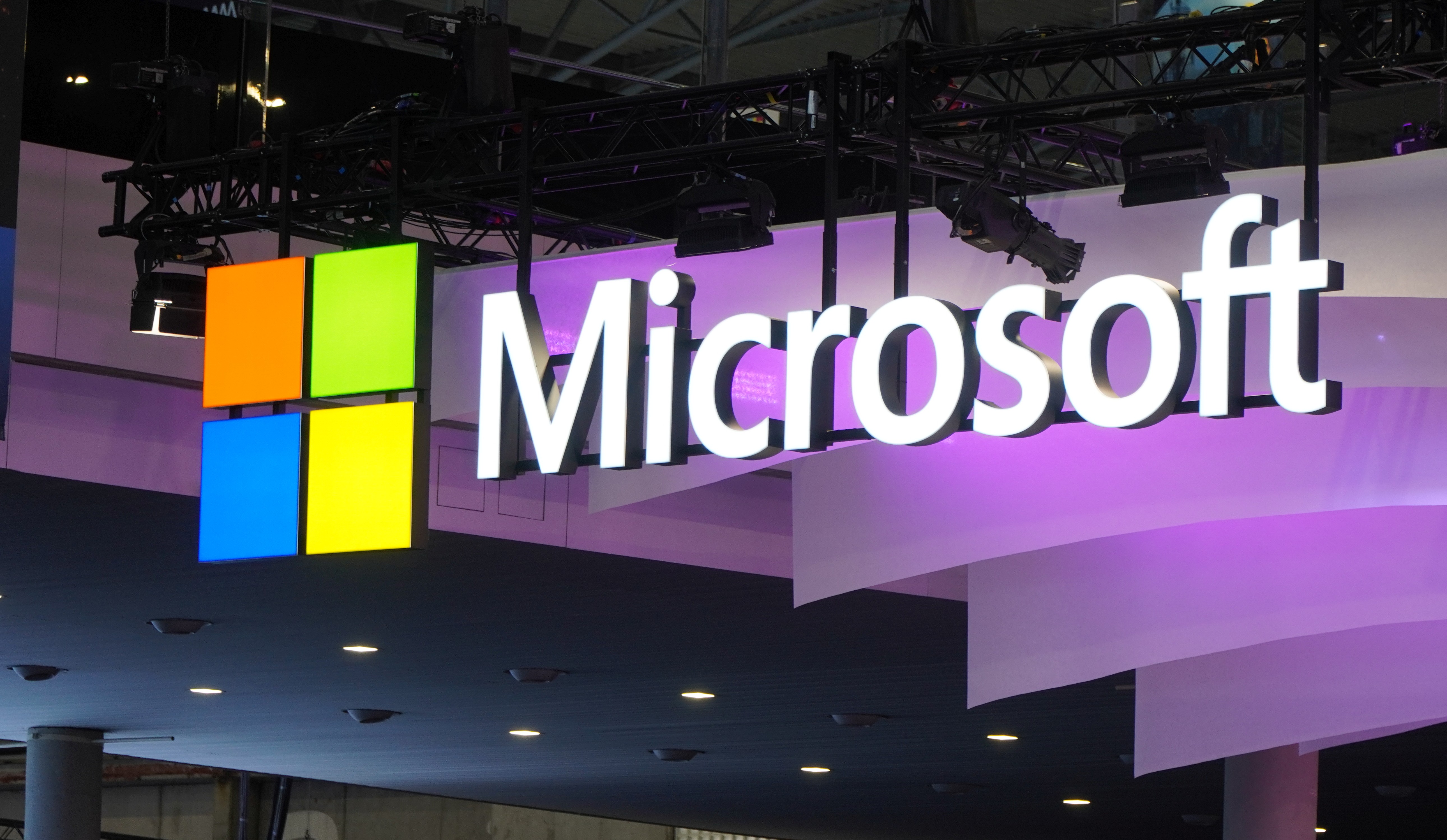 Microsoft wprowadza szereg autonomicznych agentów AI do walki z cyberzagrożeniami
