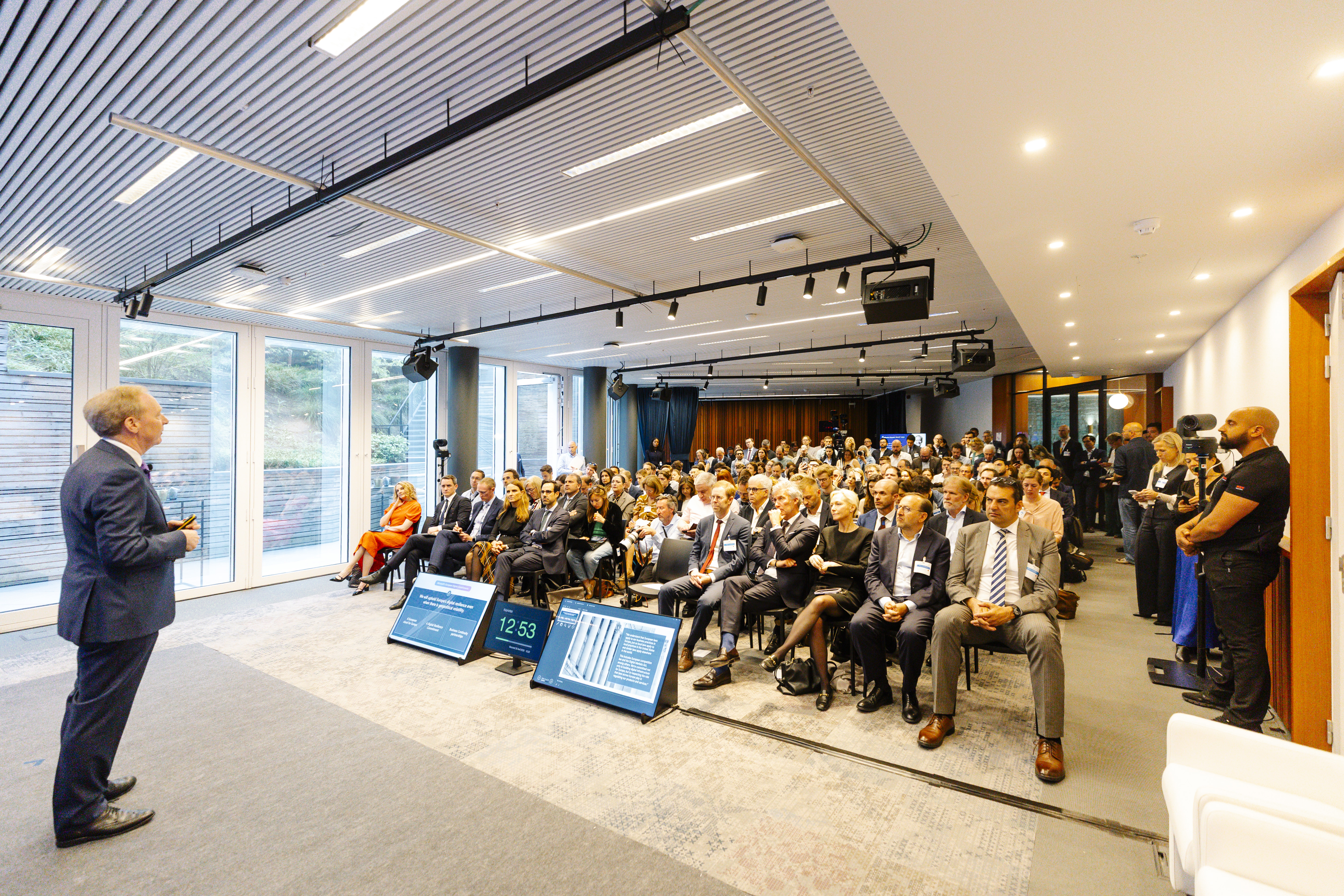 Microsoft ogłasza pięć cyfrowych zobowiązań dla Europy