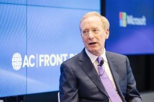 Microsoft ostrzega przed chińskimi subsydiami w AI, Brad Smith apeluje o czujność