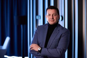 „Budować relacje oparte na zaufaniu i profesjonalizmie” – podkreśla w wywiadzie okładkowym z Robert Buława, ID Sales Director w LG Electronics