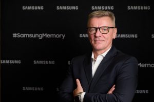 Samsung Memory Summit 2025: “Kto potrafi dostarczyć pamięci ogromnej pojemności i szybkości – ten będzie wygrywał” – podkreślił Zbigniew Mądry, COO i wiceprezes zarządu Grupy AB, komentując wygraną w kategorii “Dystrybutor Roku”