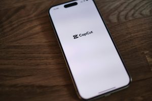 CapCut zmienia zasady gry – twórcy obawiają się o prawa do własnych treści