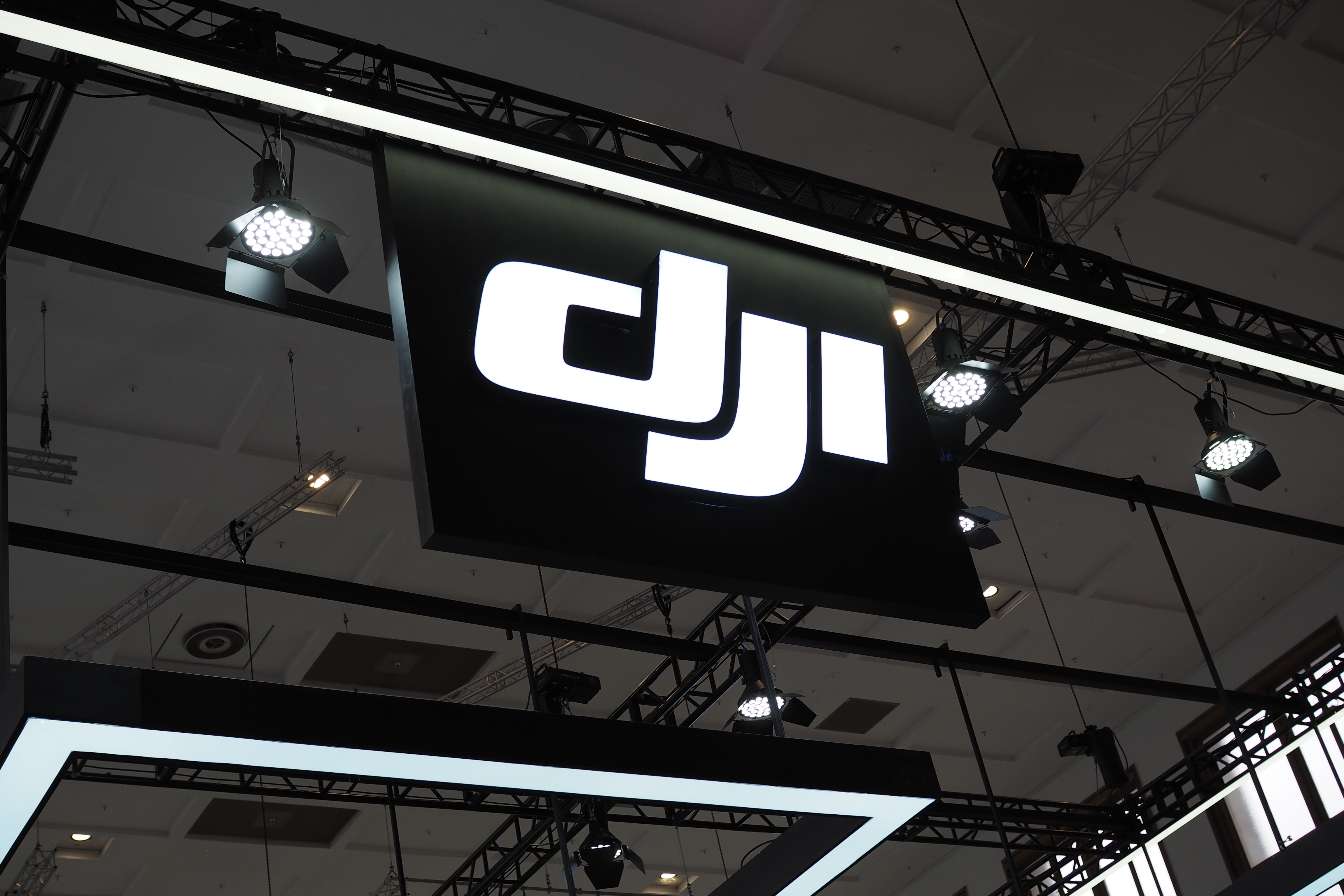 Sąd w USA odrzuca wniosek DJI o usunięcie z listy firm powiązanych z chińskim wojskiem