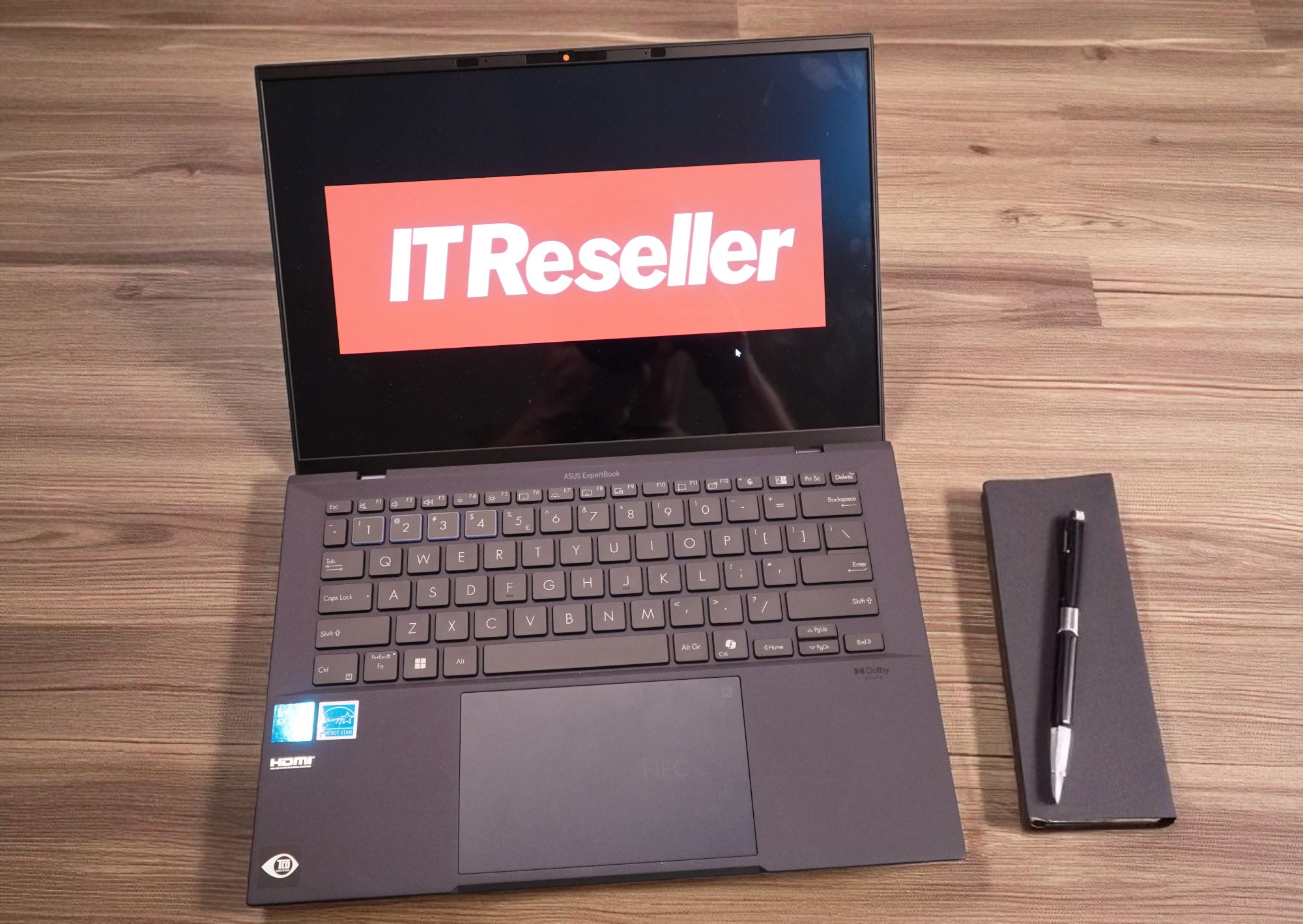 ASUS ExpertBook B9 OLED