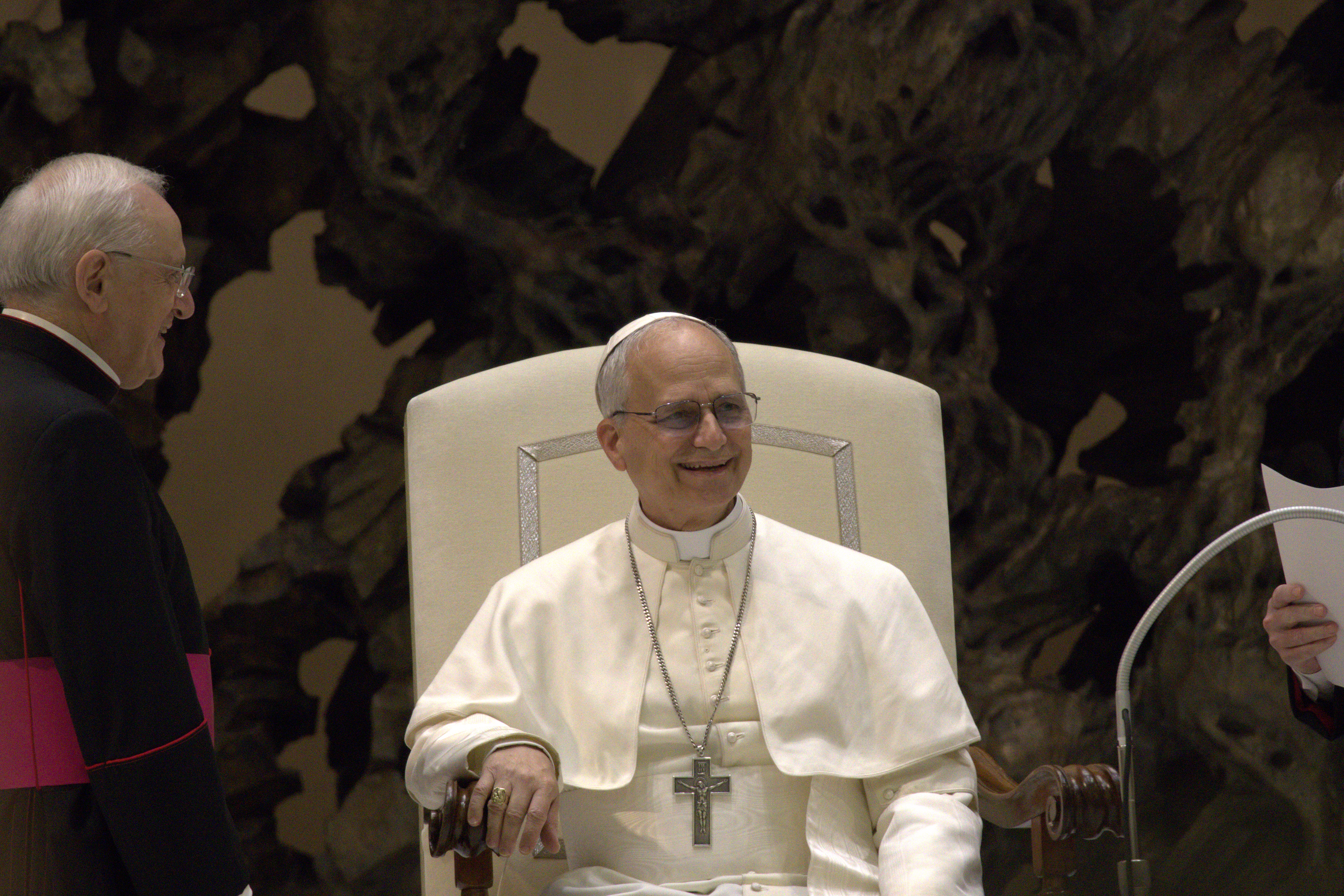 Papież Leon XIV apeluje o „rozbrojenie technologiczne” i wspólne ramy regulacji AI