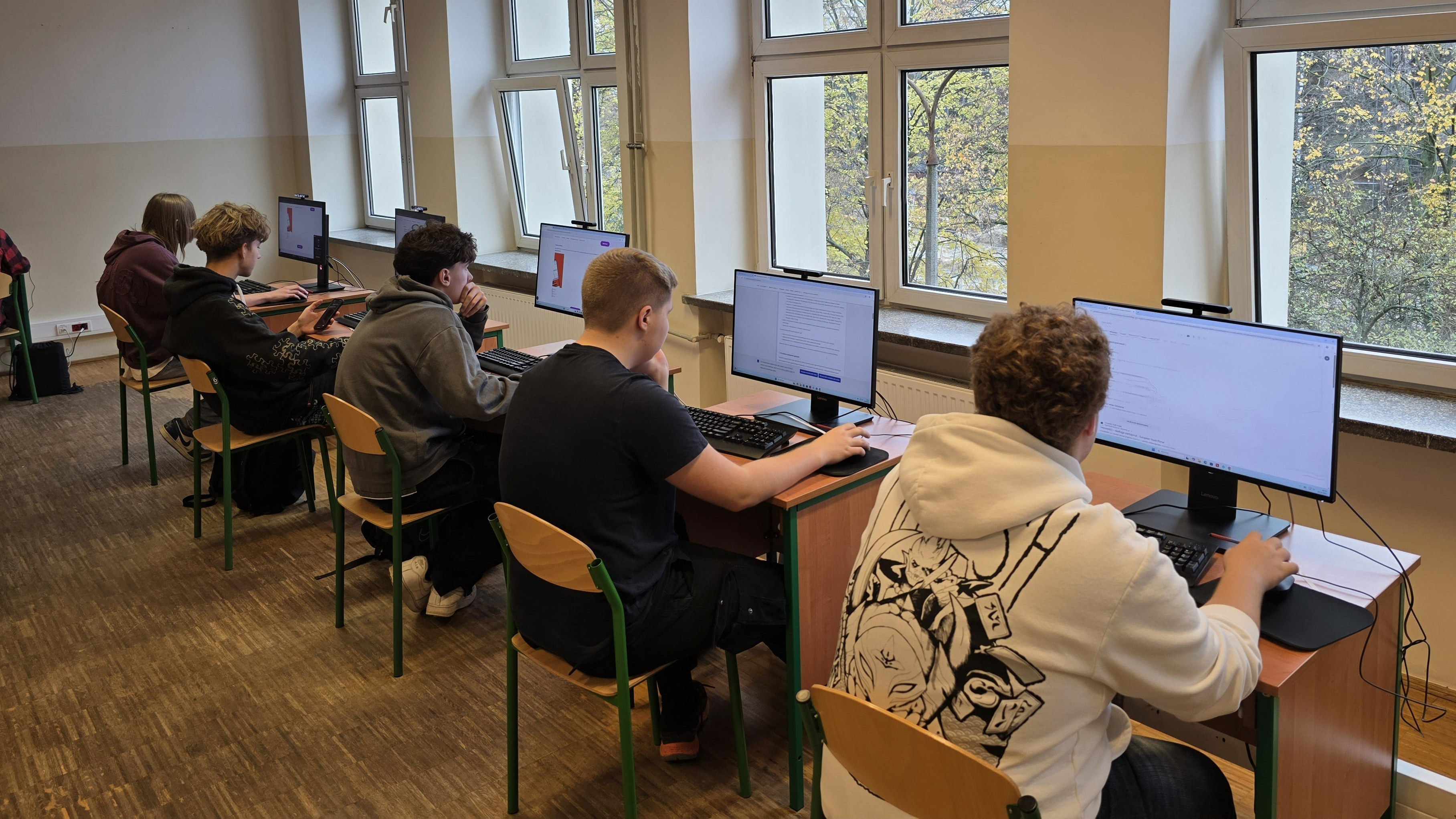 Minister Gawkowski: wyniki IT Fitness Test wskazują kierunek dla edukacji cyfrowej w Polsce