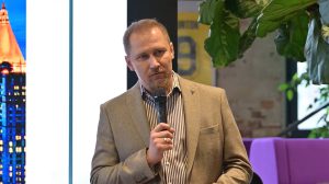 Polska premiera LG Magnit: “Ekrany typu MAGNIT to rozwiązanie przyszłości” – podkreślił Jarosław Szkoda, LG Electronics