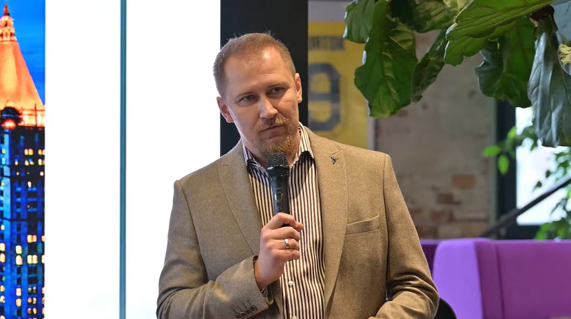 LG MAGNIT: “Ekrany typu MAGNIT to rozwiązanie przyszłości” – podkreślił Jarosław Szkoda, LG Electronics