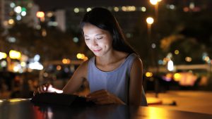 Badanie Cisco i OECD: Generacyjna i globalna przepaść w korzystaniu z AI