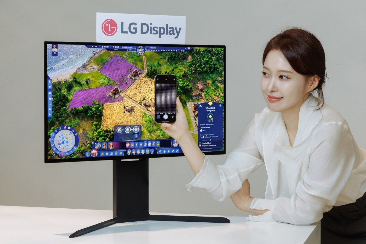 LG Display prezentuje 27-calowy panel OLED 4K 240 Hz RGB stripe
