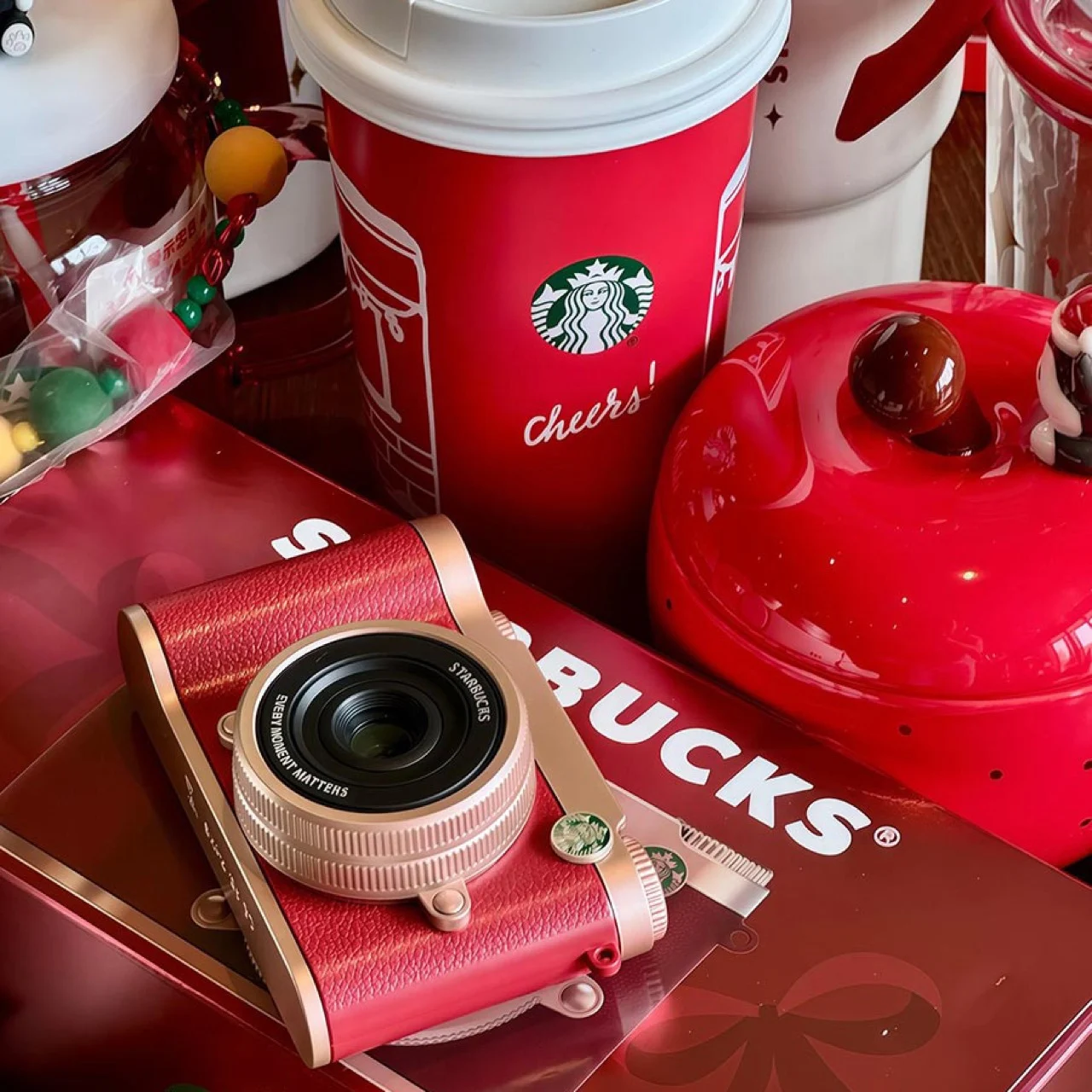 Starbucks zaprezentował… nie, nie nową kawę, a aparat cyfrowy