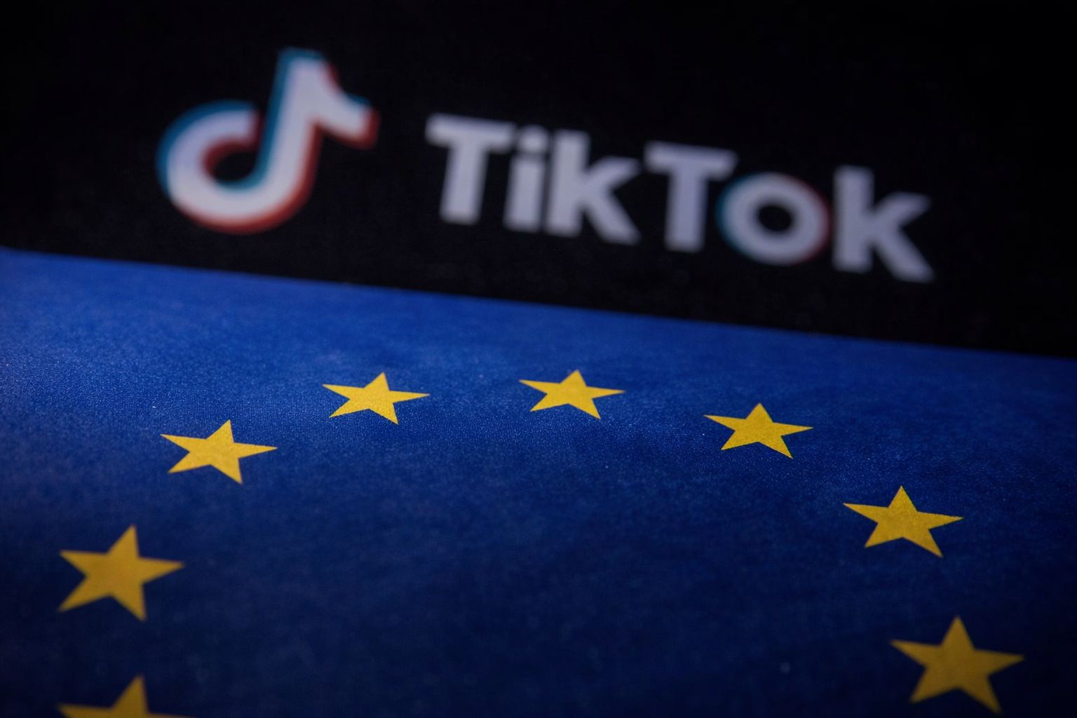 Polska eskaluje do KE sprawę deepfake’ów o Polexicie