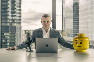 Monopol to przeszłość. Siła tkwi w wyborze – o strategii AWS, polskim rynku i kompetencjach w erze AI