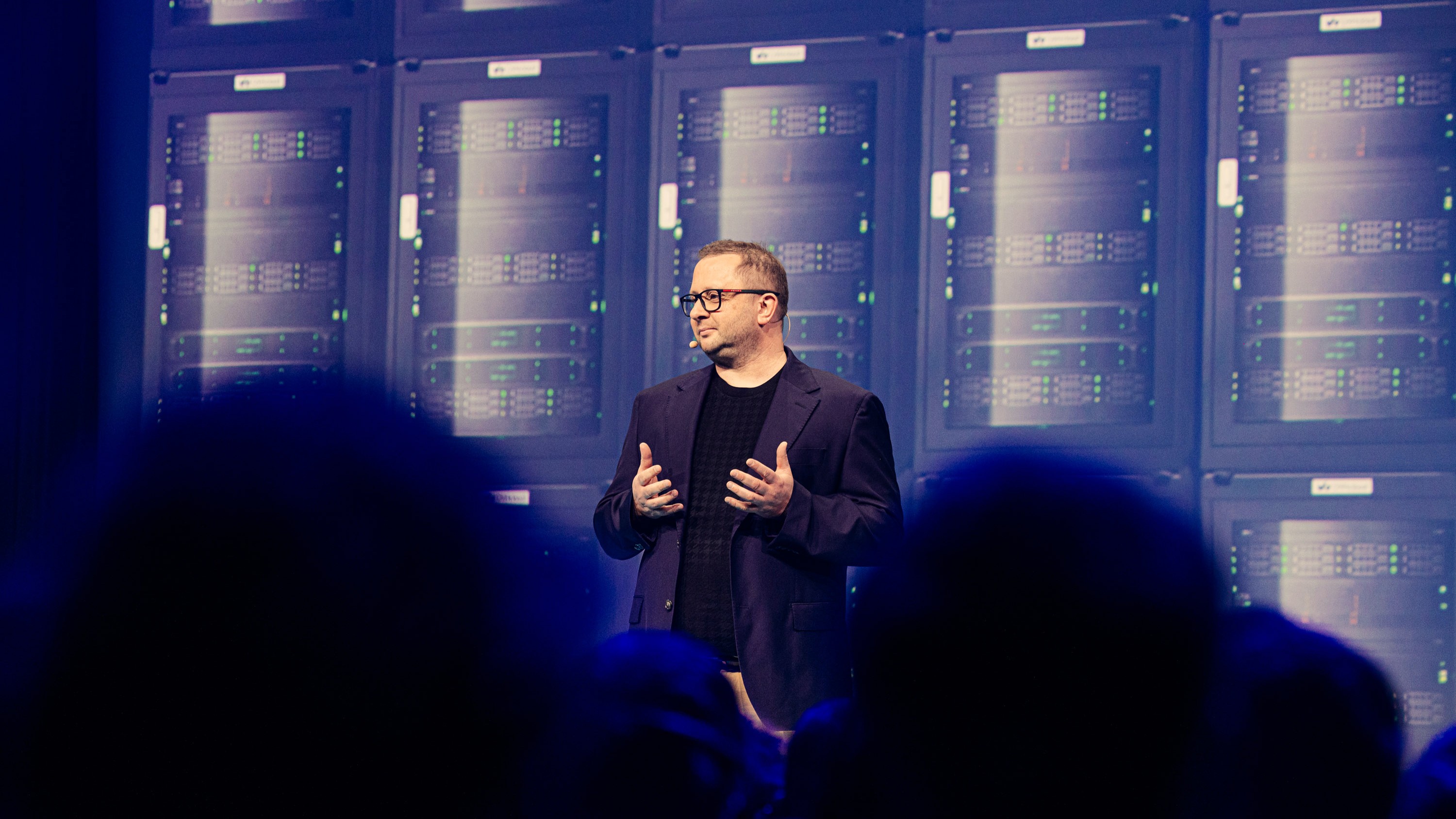 „Trzeba ryzykować i budować przyszłość, choćby jeżeli nikt jej jeszcze nie rozumie”. Octave Klaba, CEO i założyciel OVHcloud o alternatywnej drodze w świecie AI i chmury