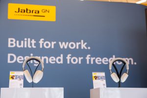 Jabra Evolve3 debiutuje w Polsce. Słuchawki do pracy, rozmów i codziennego użytkowania