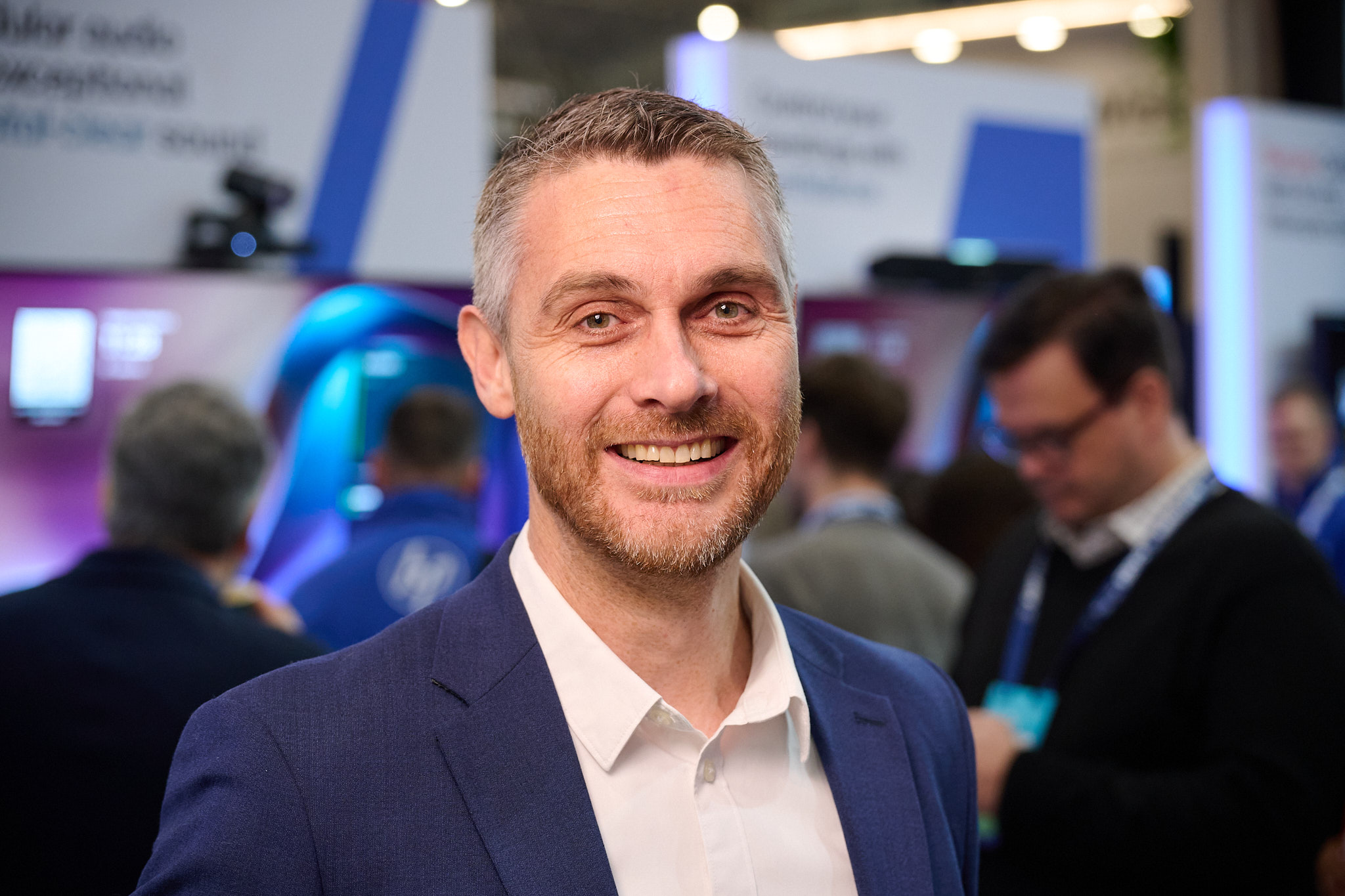 ISE 2026: „Wracamy do korzeni innowacji” – Marcel Timmer o premierze słuchawek HP i nowym systemie Poly OS 5.0