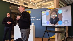 Koniec ery mikrofonu na pałąku. Jabra Evolve3 75 i 85 redefiniują pracę z dowolnego miejsca