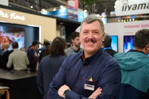 ISE 2026: „To świetne miejsce, żeby porozmawiać o tym, jak ma wyglądać komplementarna oferta dla naszych partnerów i klientów końcowych” – Robert Tomaszewski, iiyama