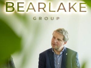 „Polska dojrzewa do budowy własnych technologii” – rozmowa z Michałem Dżogą, BearLake Group