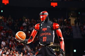 Toyota CUE7 pokazuje przyszłość robotyki, AI trafia do kosza z chirurgiczną precyzją