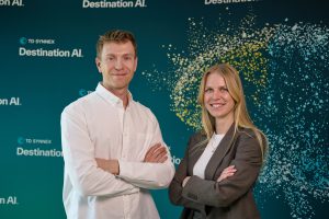 Destination AI w Warszawie: „Pozwalamy na automatyzację procesów HR-owych i odzyskanie czasu na pracę z ludźmi” – zgodnie podkreślają Tomasz Wykowski i Magdalena Filipek z Factorial
