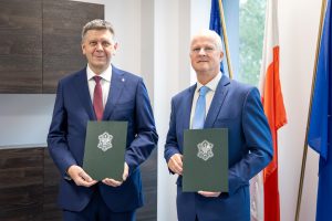 Technologia 5G w zastosowaniach obronnych – Ericsson oraz Wojskowa Akademia Techniczna łączą siły