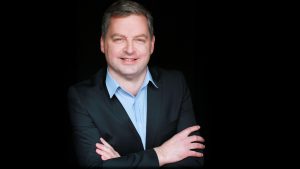 AI to nie tylko technologia, to zmiana roli człowieka w IT. Wywiad z Dariuszem Balcerzakiem (HP Inc Polska)