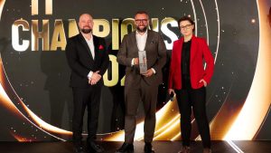 IT Champions 2026: „Ta nagroda jest naszym wspólnym sukcesem i motywacją do dalszego rozwoju” – podkreślił Krzysztof Mertowski z Brother Polska, odbierając statuetkę w kategorii Druk Laserowy