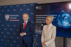 Ministerstwo Cyfryzacji oraz BGK zainwestują 10 mld zł w cyfrową transformację firm