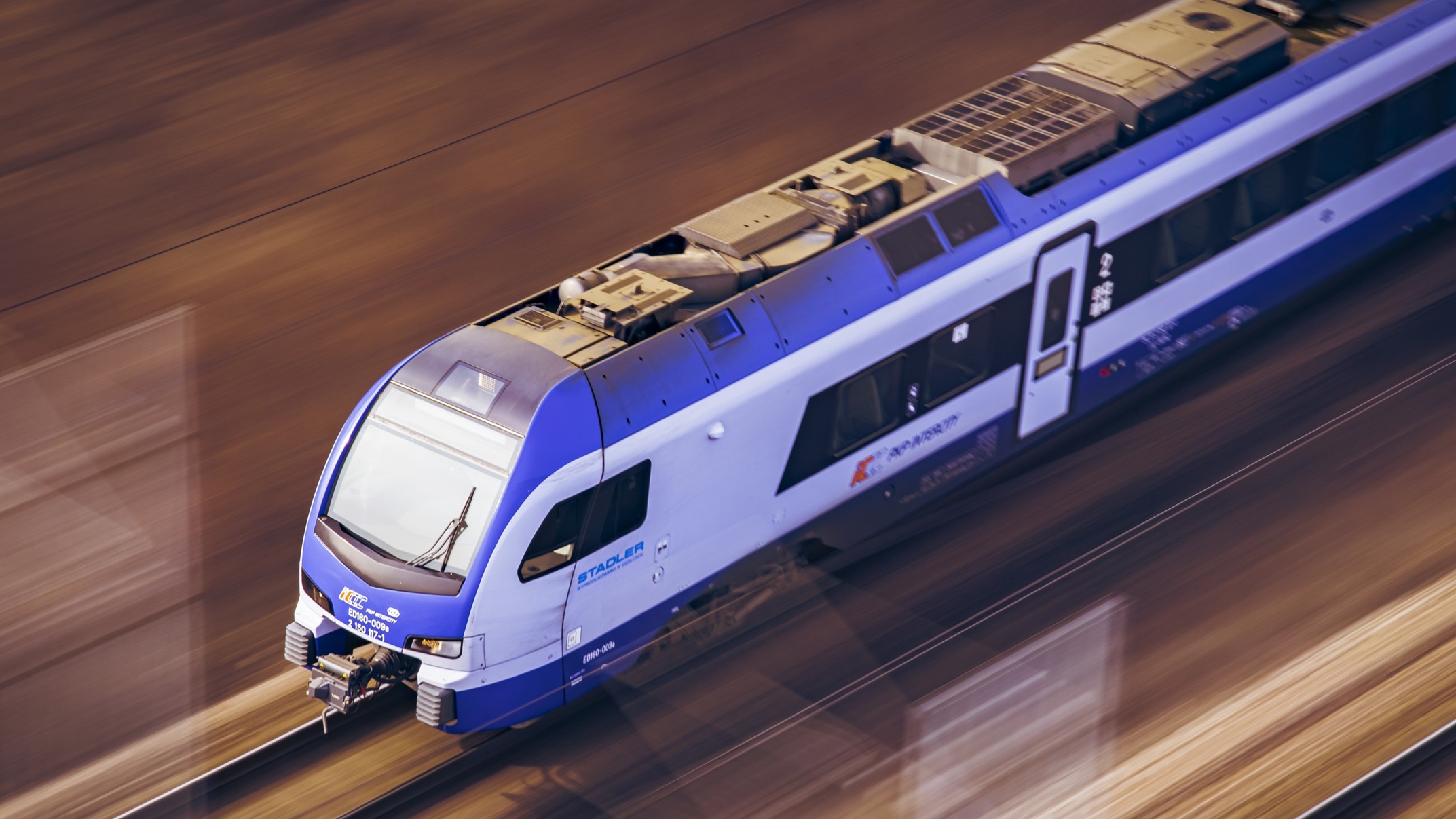 Internet satelitarny w PKP Intercity. realizowane są testy technologii Starlink i OneWeb