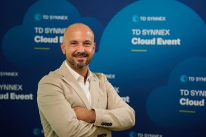 TD SYNNEX Cloud Event 2026: „Partnerzy potrzebują wsparcia i pewności, że mogą wejść w projekty związane ze sztuczną inteligencją, zachowując przy tym odpowiedni poziom bezpieczeństwa” – powiedział Tiago Fernandes, TD SYNNEX