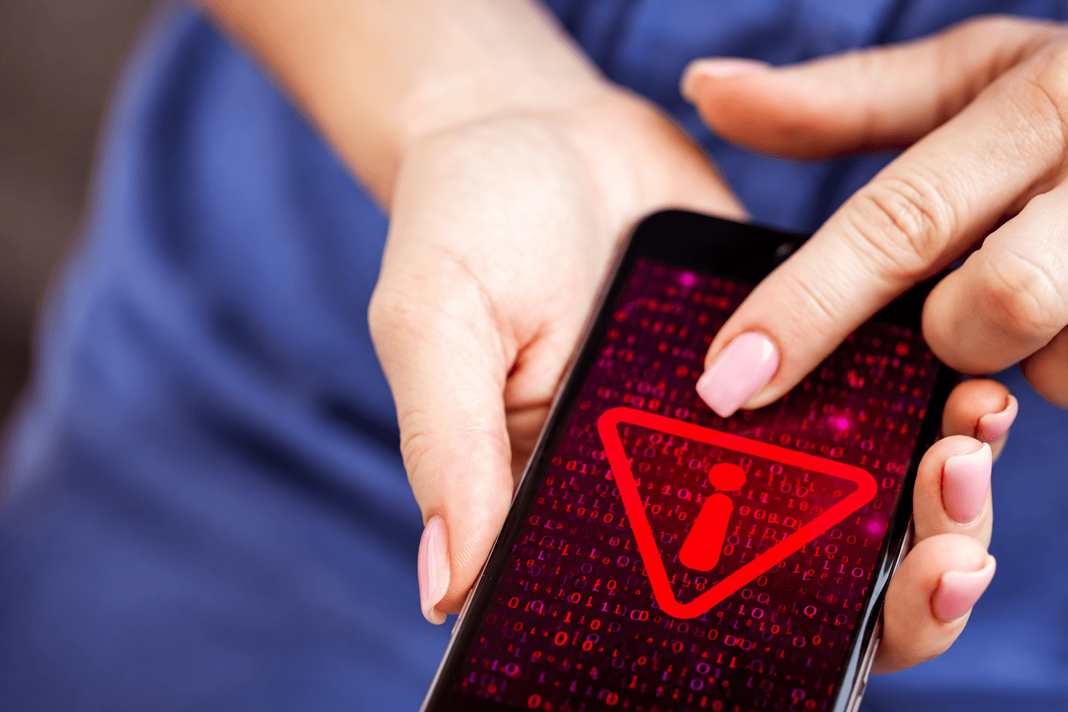 Smishing niemal 7x skuteczniejszy od phishingu. 70% pracowników kliknęło fałszywy SMS od sklepu z elektroniką
