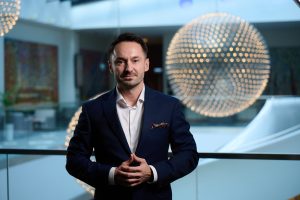 AB Możliwości i Rozwój 2026: „Główną nowością w listopadzie będzie włączenie oferty Juniper pod jeden parasol programu partnerskiego HPE Partner Ready Vantage” – mówił Łukasz Rosa, HPE