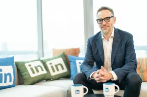Ryan Roslansky odchodzi z Microsoftu. Reorganizacja struktur wokół platformy Copilot