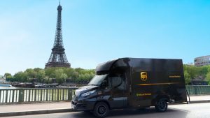 Mniej e-commerce, więcej AI. UPS przestawia logistykę na obsługę centrów danych